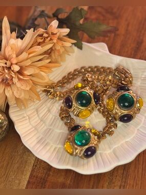 Vintage Mogul Earrings And Necklace Set